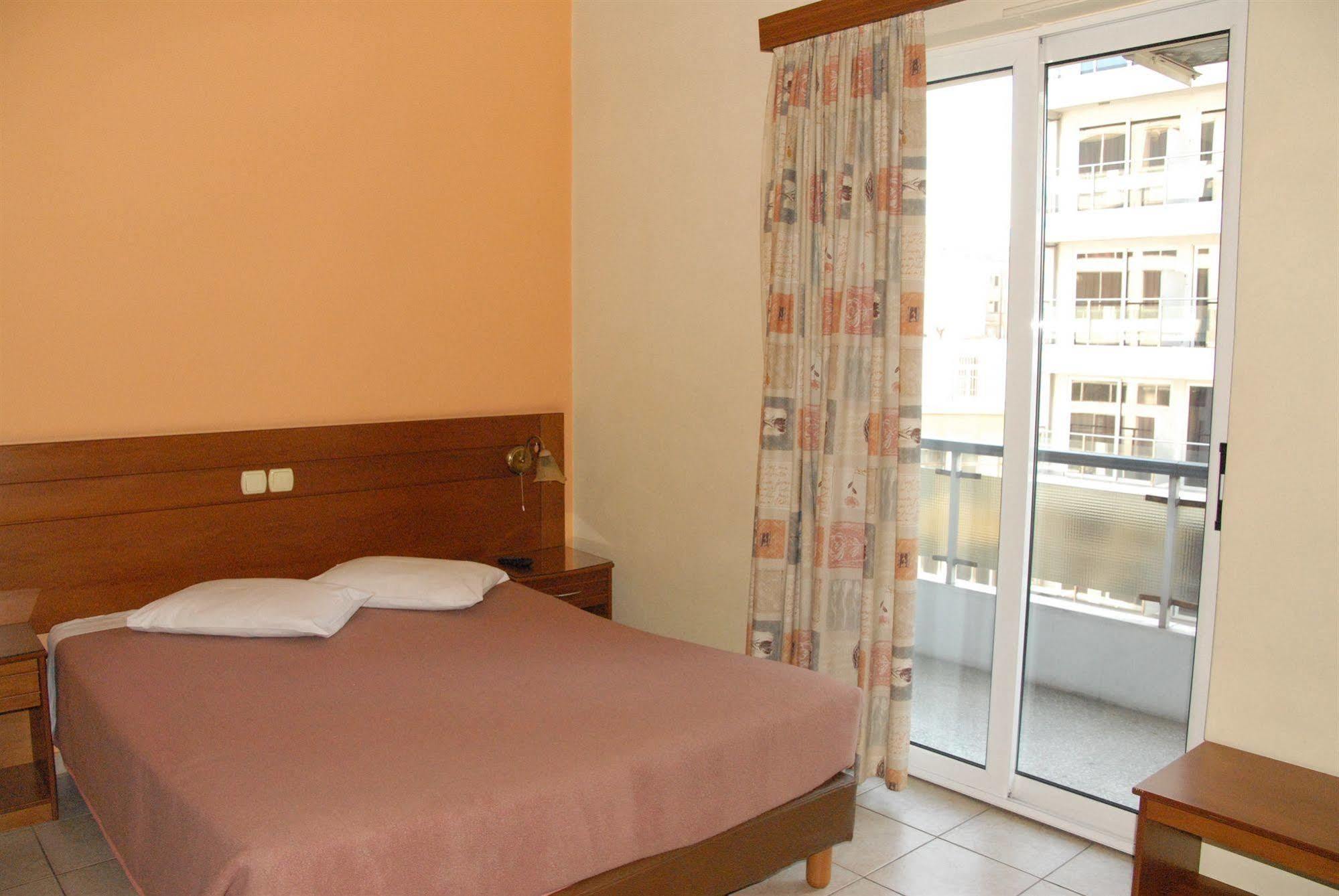Vienna Hotel Athén Kültér fotó