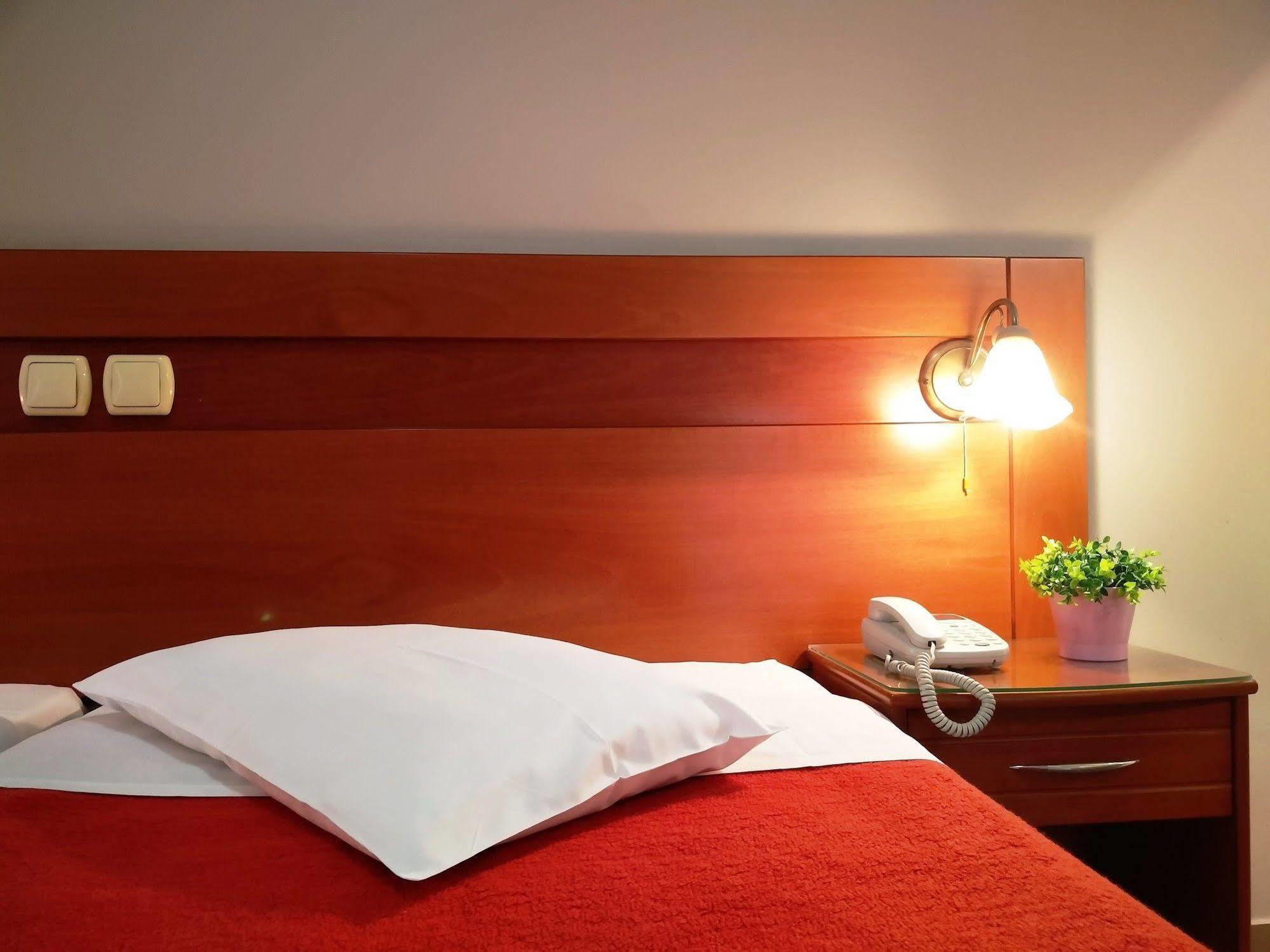 Vienna Hotel Athén Kültér fotó