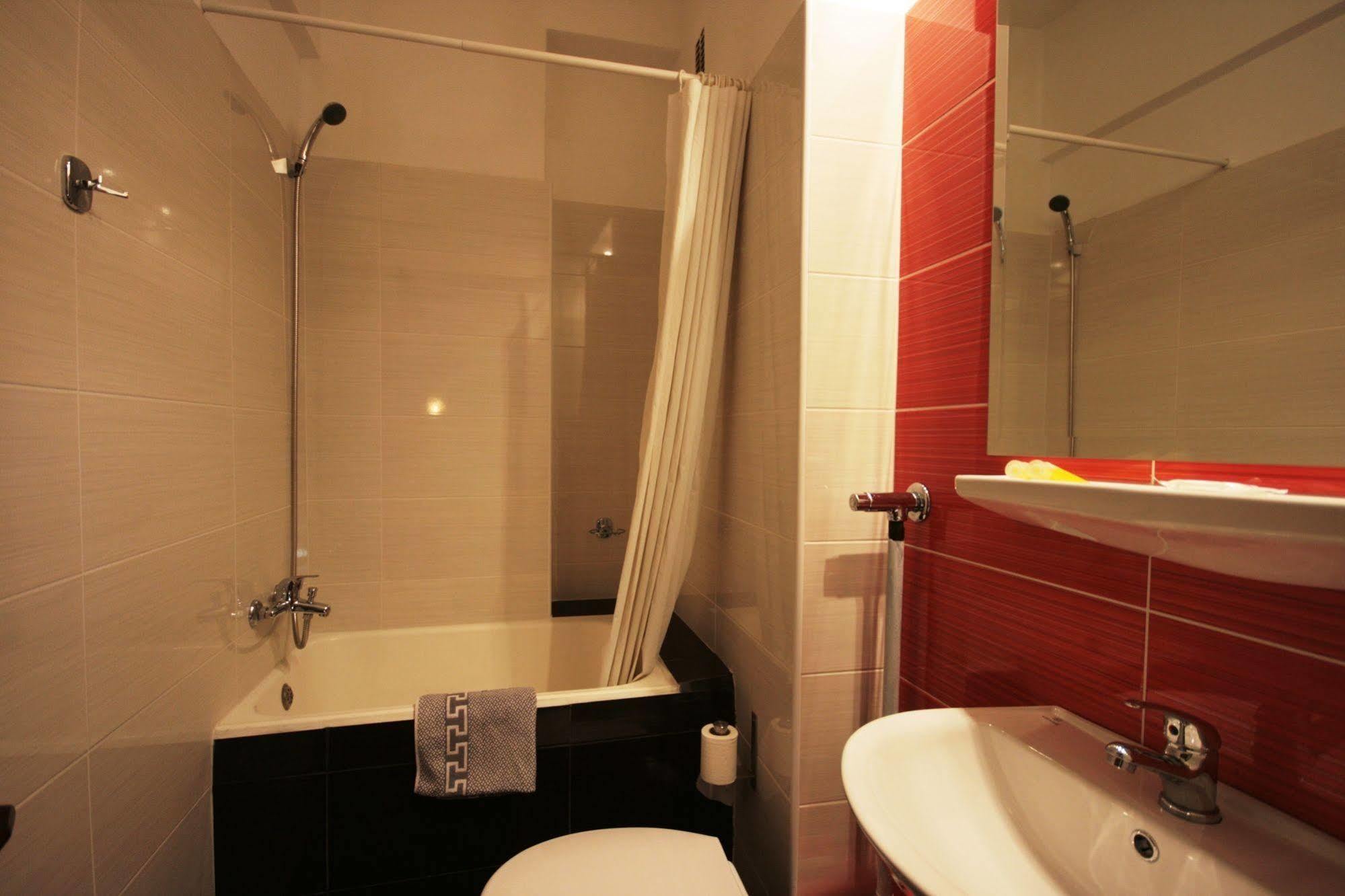 Vienna Hotel Athén Kültér fotó